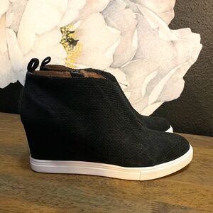 Paolo black suede sneakers size 8 NWOT